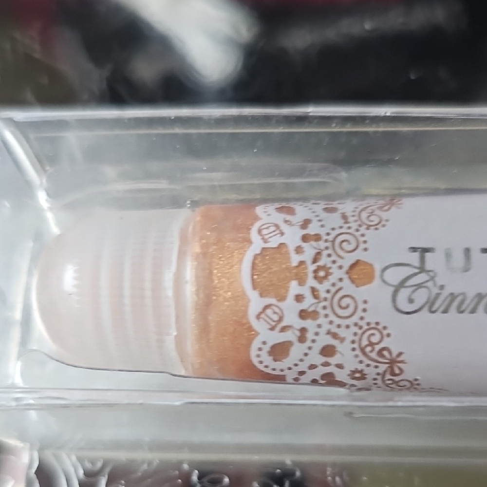 New Tutti Dolci Cinnamon Frosting Lip Gloss - Shimmering Gold - Discontinued - Picture 7 of 8